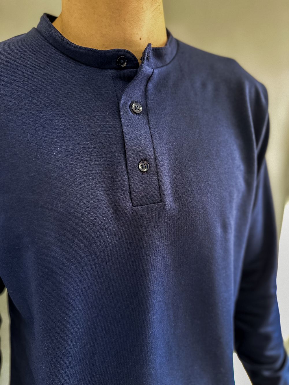 Henley Manga Larga