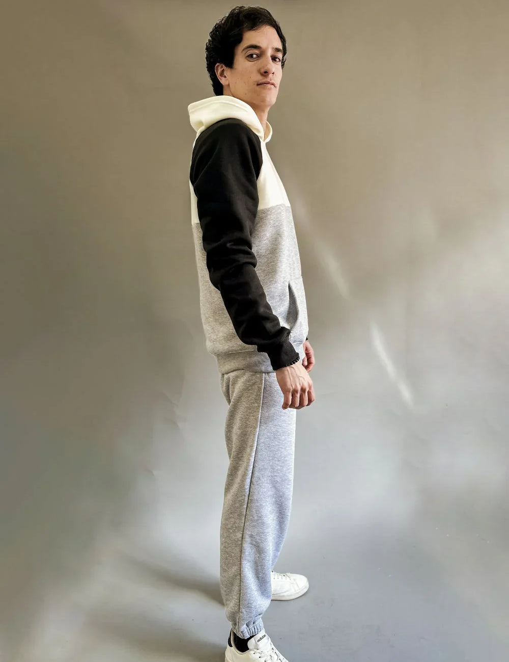 HOODIE ARREBATO SANTORO HOMBRE